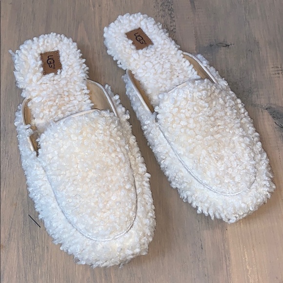 ugg lane fluff slipper